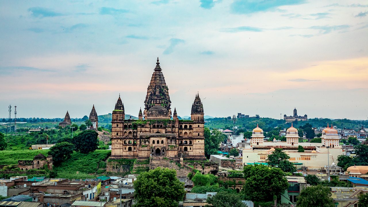  - 1 Night Ujjain,1 Night Maheshwar,1 Night indor ,1 Night mandu